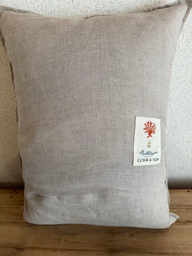 CORAL & TUSK クマ刺繍クッション