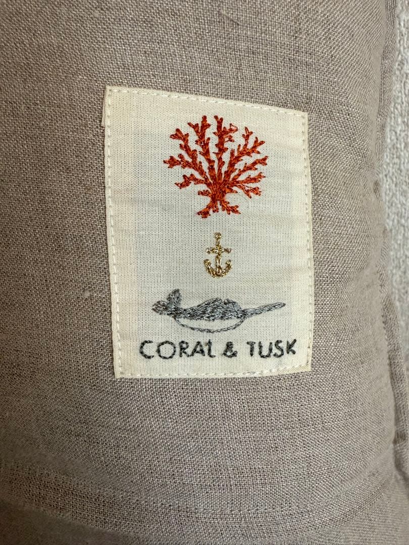 CORAL & TUSK クマ刺繍クッション