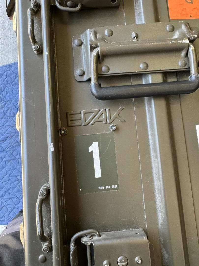 ミリタリーケース 引き出し 医療用のオリーブドラブ収納ボックス、赤十字マーク付き