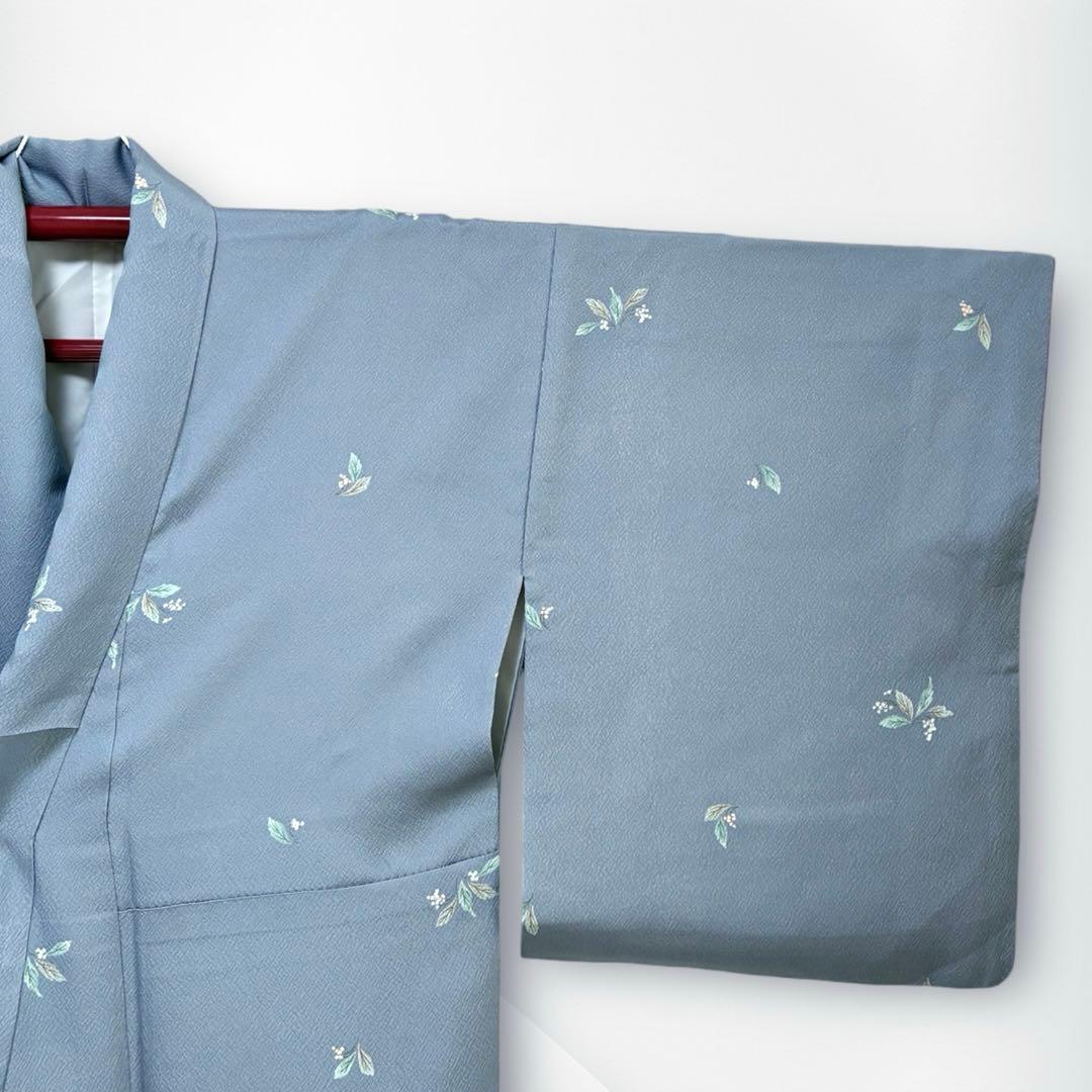 【良品✨】東レシルック　洗える着物　飛び柄小紋　浅葱鼠　葉と実　手縫い仕立てK5
