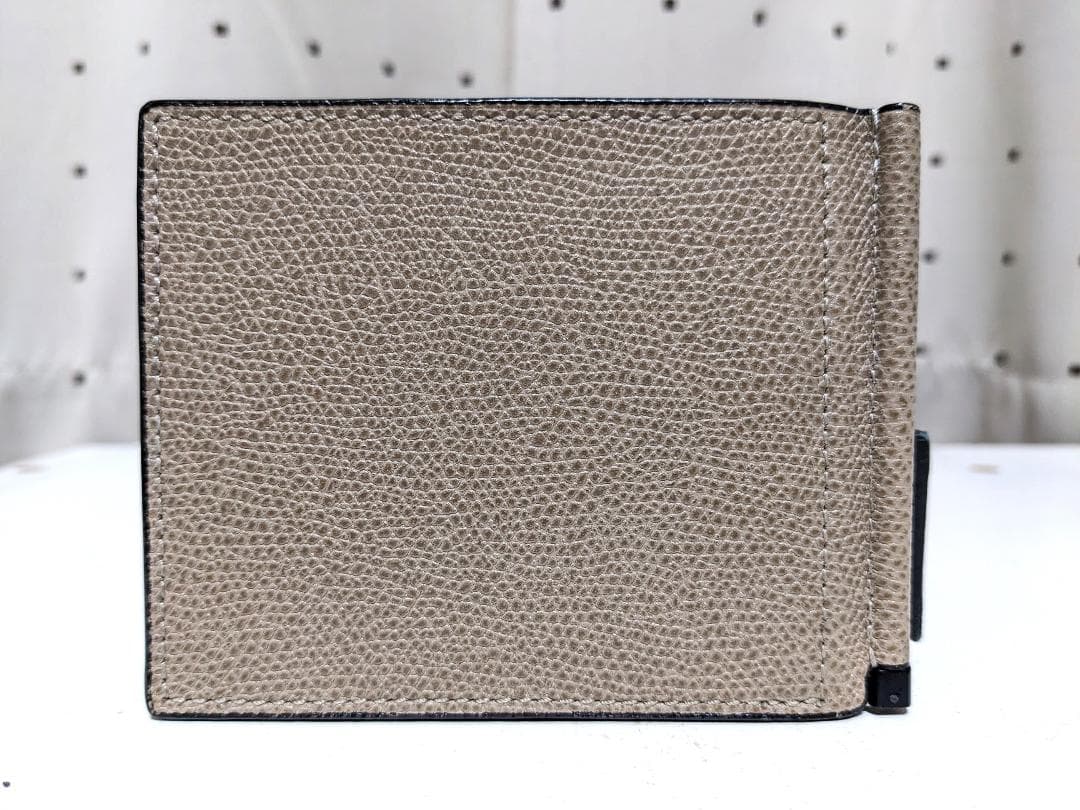 未使用品 ヴァレクストラ ソフトカーフスキン 二つ折り マネークリップ 財布