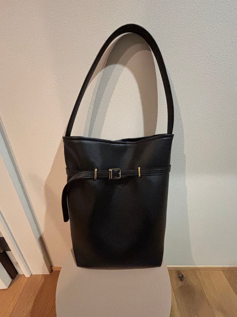 スローブイエナ　ベルトスクエアトートバッグ　ブラック