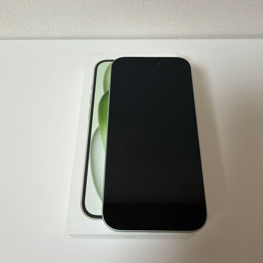 iPhone15 256GB 香港版 緑 デュアルSIM シャッター音無 90%