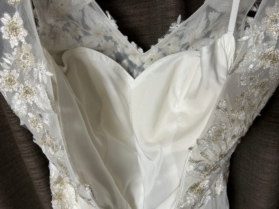 ドレスプロダクション Vネック ゴールド刺繍 Aラインドレス ( W167 )