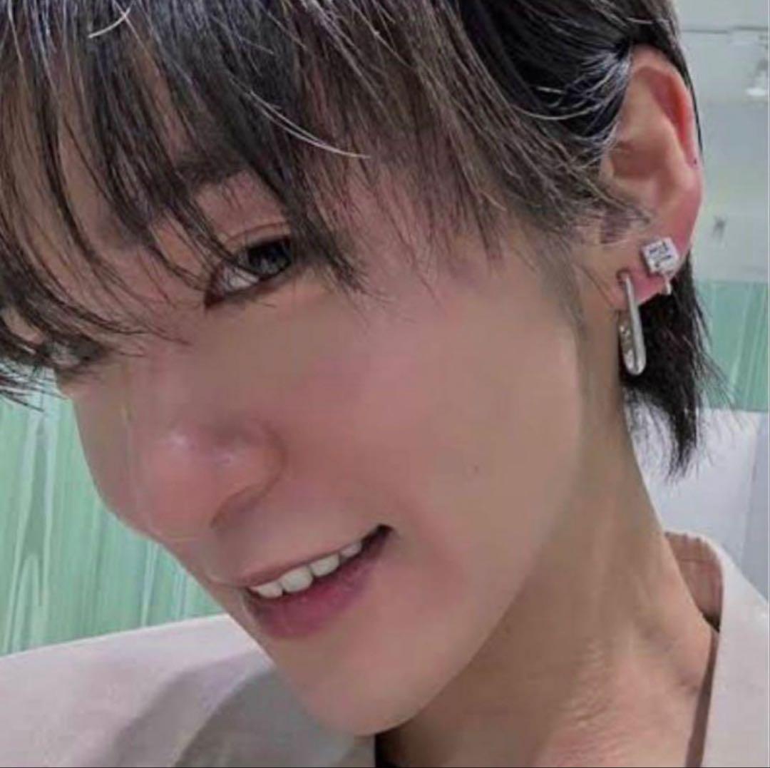 【10/10出品終了】美品⭐️FENDI FFピアス片耳 Man目黒蓮着用