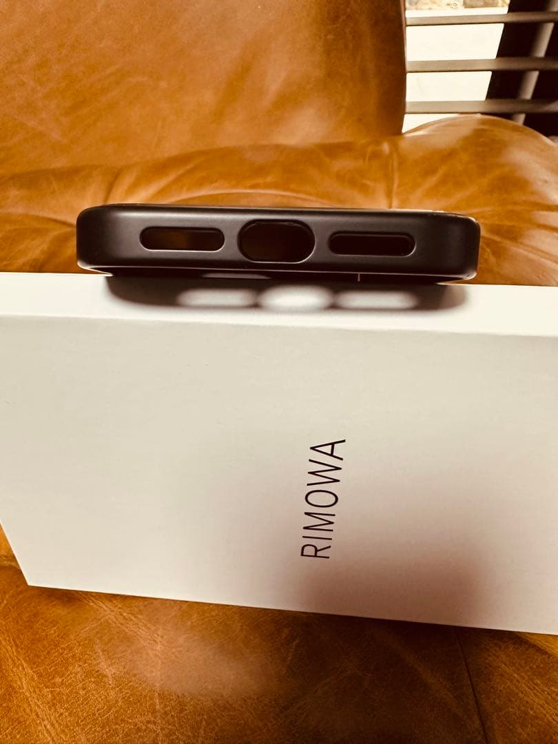 RIMOWA ブラック iPhoneケース　14Pro MAX