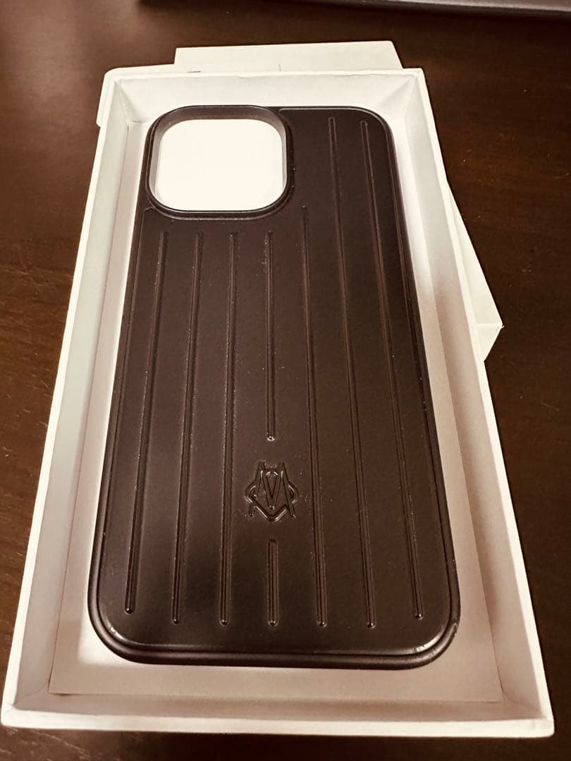 RIMOWA ブラック iPhoneケース　14Pro MAX