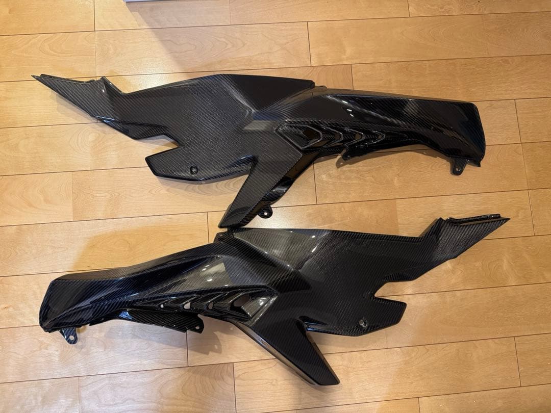 A-TECH エーテック タンクサイドカバーSPL ZX-25R ZX-4R用