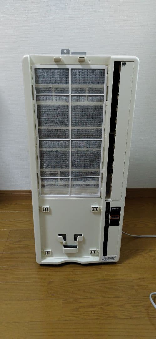 ハイアール　窓用エアコン ホワイト JAー16L
