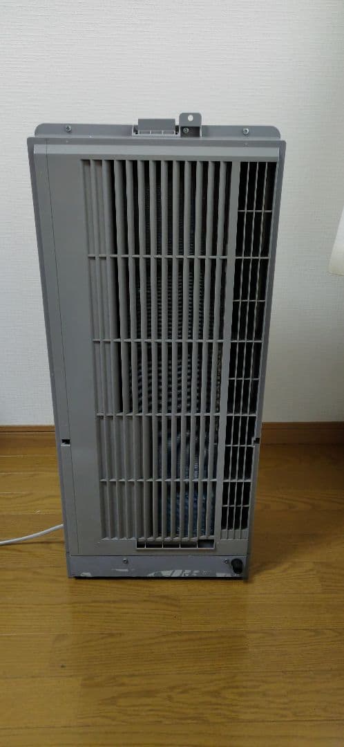 ハイアール　窓用エアコン ホワイト JAー16L