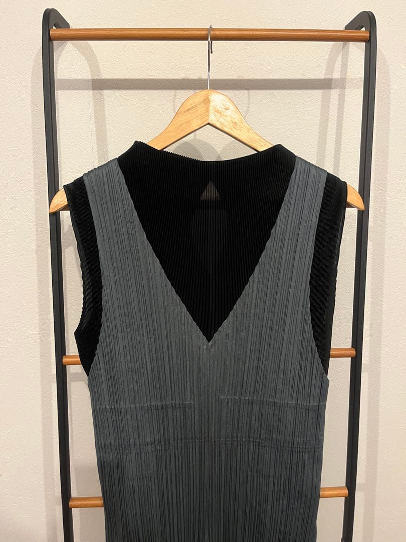 ネイビー　PLEATS PLEASE ノースリーブ オールインワン