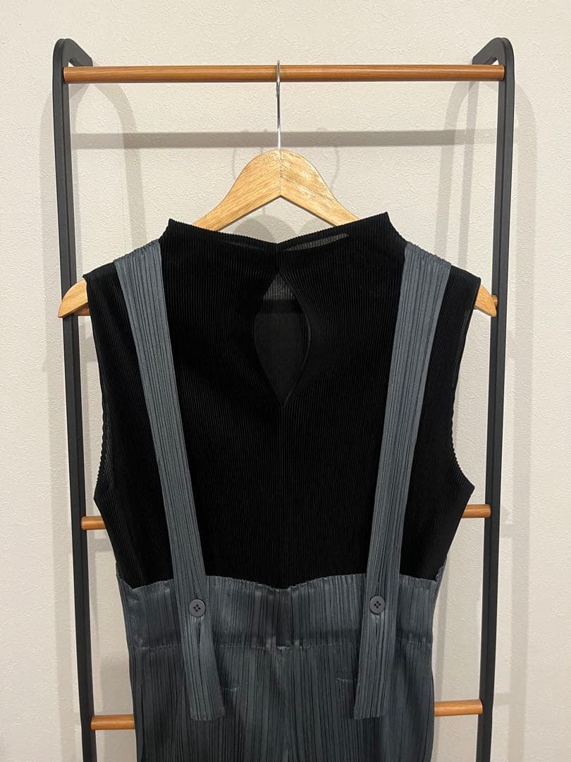 ネイビー　PLEATS PLEASE ノースリーブ オールインワン