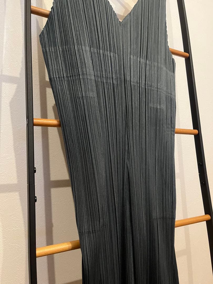 ネイビー　PLEATS PLEASE ノースリーブ オールインワン
