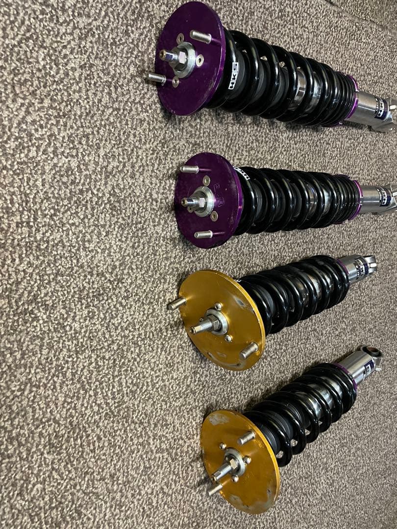 Z32とBNR32用のHKSコイルオーバー、