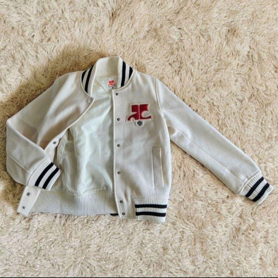 なはま@週末明けに評価します ; _ ;様☆希少★Courreges スタジャン