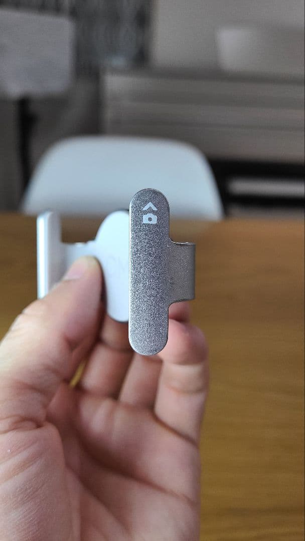 DJI Osmo Mobile 7 スマホ用スタビライザー 　ジンバル