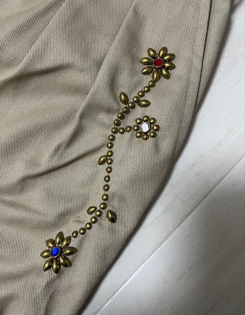 【Schott タックパンツ フラワースタッズ付き】