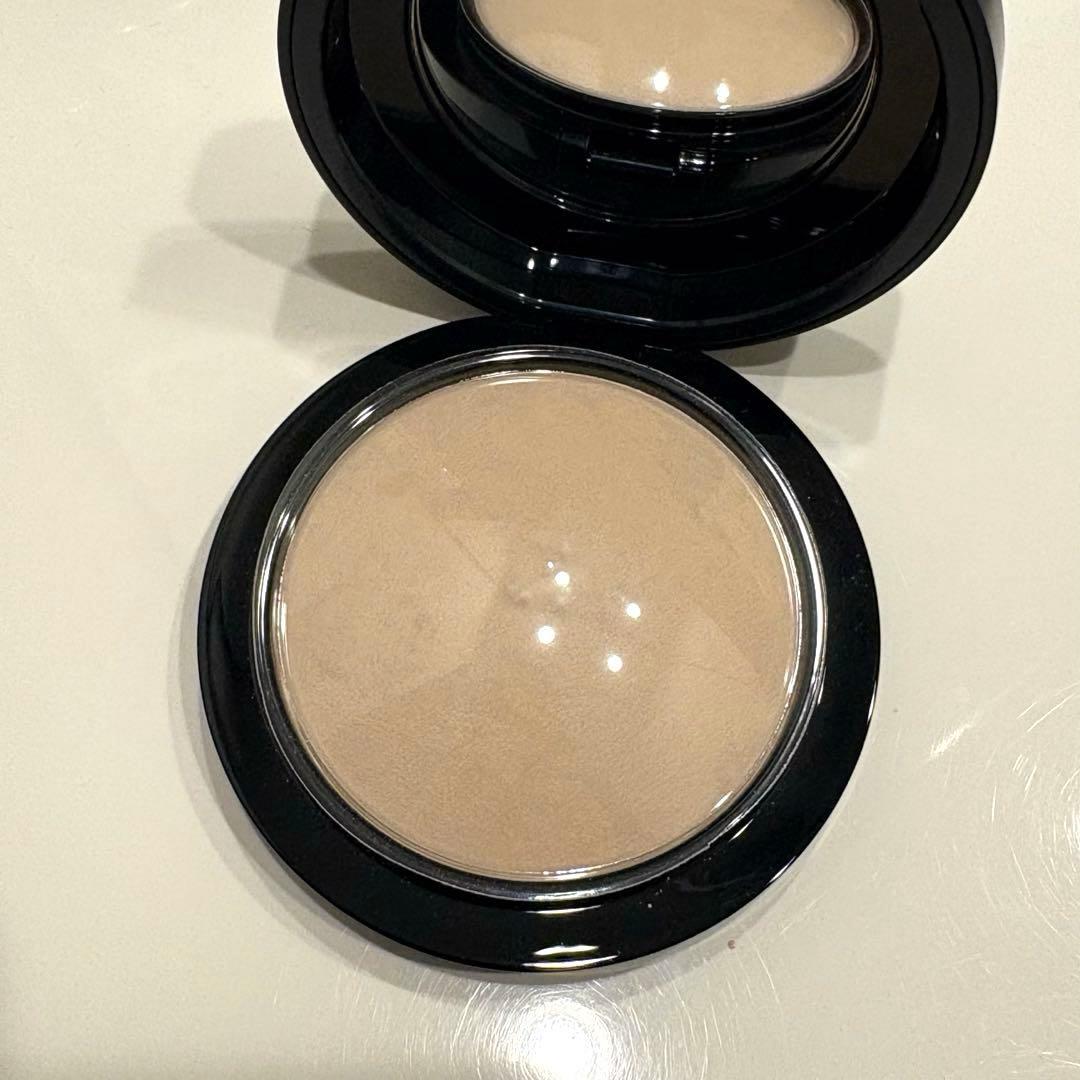 MAC ミネラライズ スキンフィニッシュナチュラル ライト フェイスパウダー