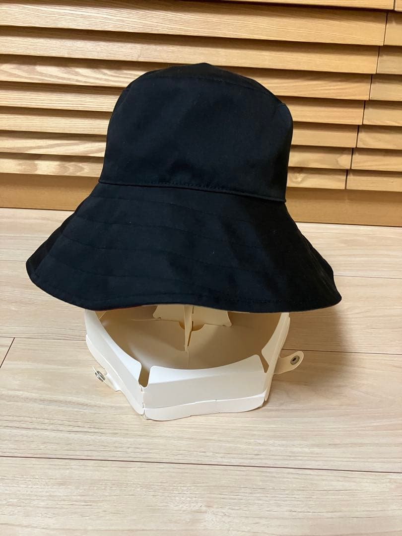 ブルーレーベルクレストブリッジ　リバーシブルハット　帽子　UVカット機能付き