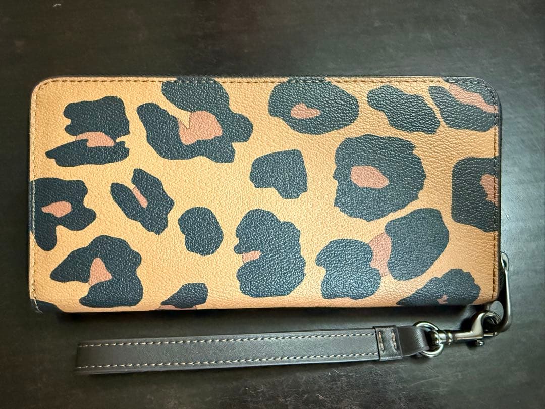 Coach レオパード柄 長財布