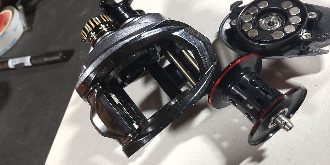 アブガルシア 16Revo LV7 32mm左 美品