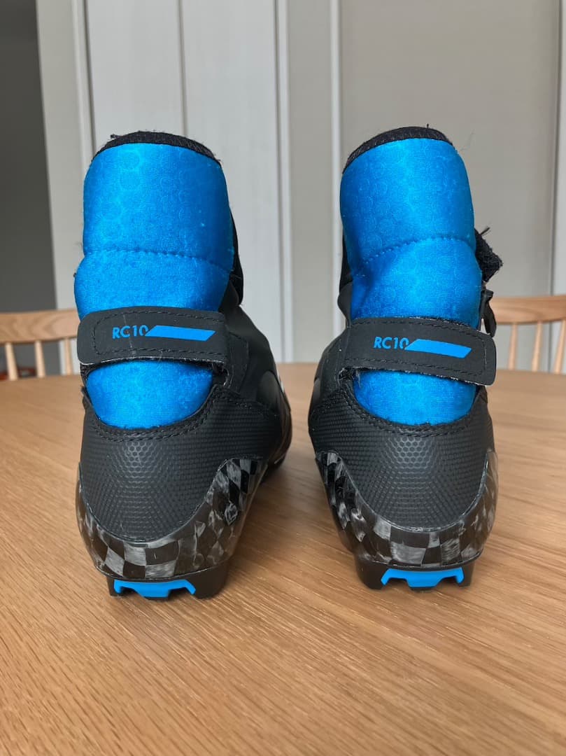 Salomon クロスカントリースキーブーツ　RC10（クラシック）