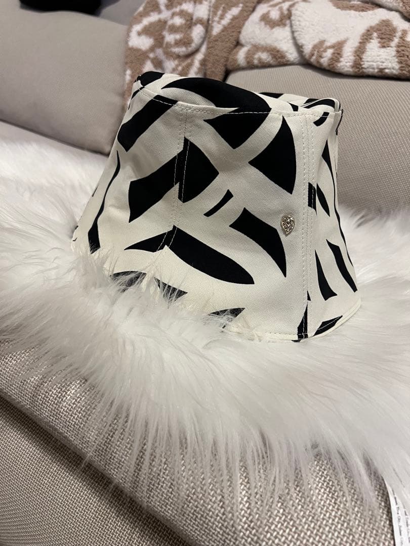 新作！【滝沢眞規子】さん着用　ヘレンカミンスキー Baja 国内完売