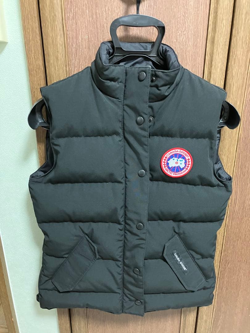   アークティックプログラム ダウンベスト XS ブラック