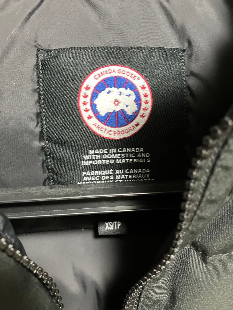   アークティックプログラム ダウンベスト XS ブラック