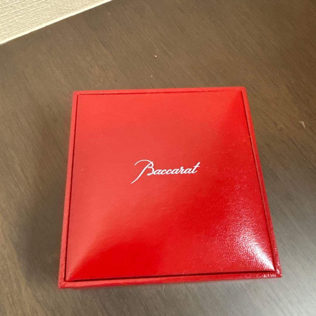 Baccarat プシデリック　チェーン　青色　雫型