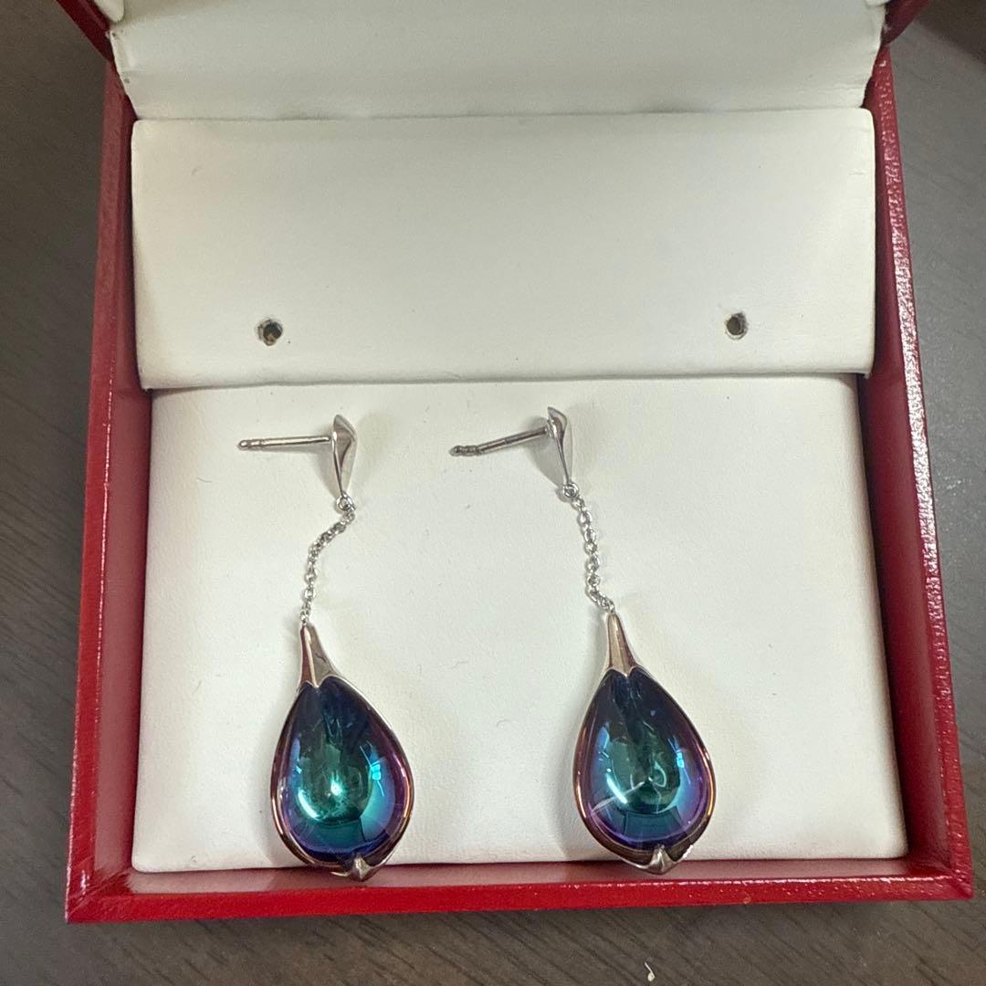 Baccarat プシデリック　チェーン　青色　雫型