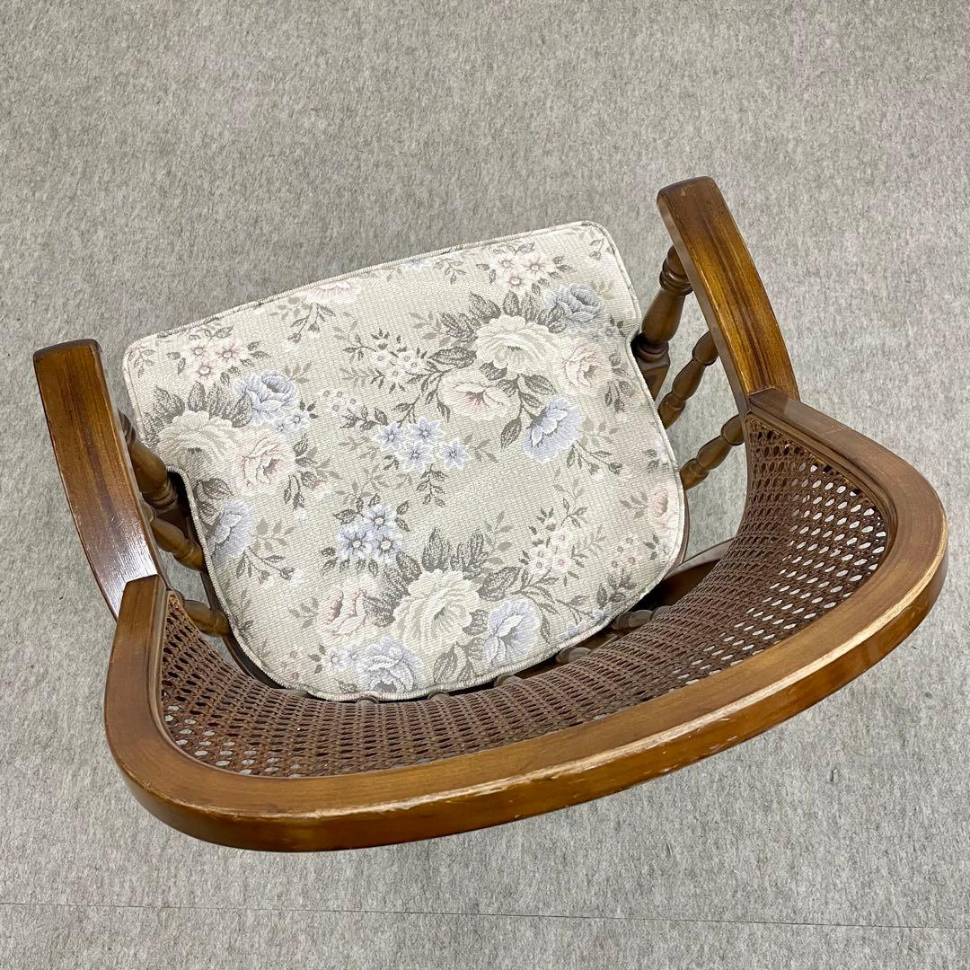 【カリモク】\"コロニアル\"CC3400 肘付食堂椅子 No.4