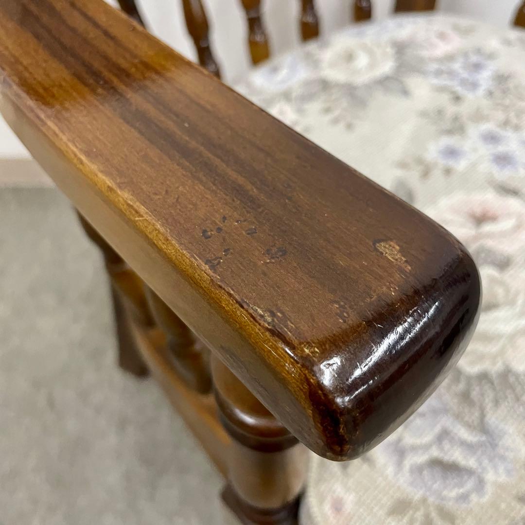 【カリモク】\"コロニアル\"CC3400 肘付食堂椅子 No.4