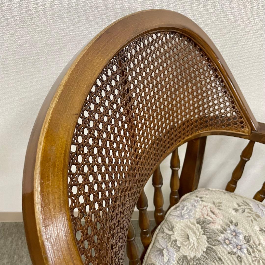 【カリモク】\"コロニアル\"CC3400 肘付食堂椅子 No.4