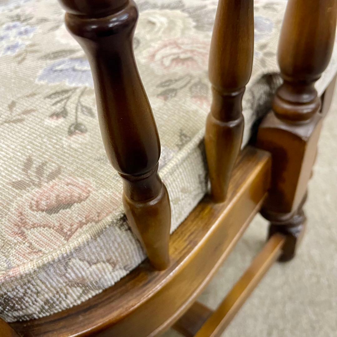 【カリモク】\"コロニアル\"CC3400 肘付食堂椅子 No.4