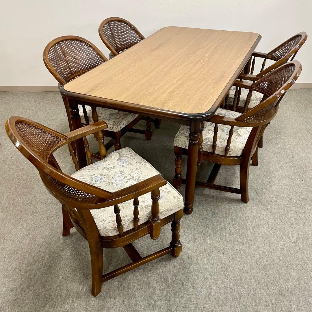 【カリモク】\"コロニアル\"CC3400 肘付食堂椅子 No.4