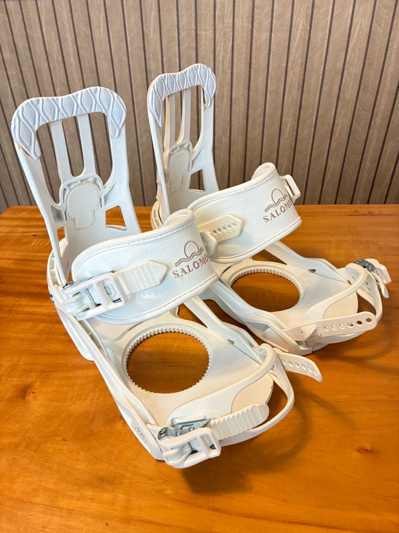 美品 SALOMON SPELL サロモン ビンディング Mサイズ スノボ 白