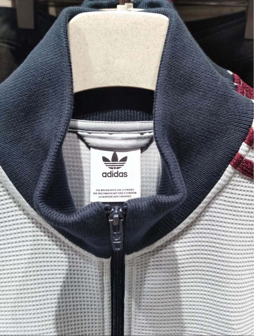 日本未発売L Adidas 長袖ジャケット シルバーグレー KB8953