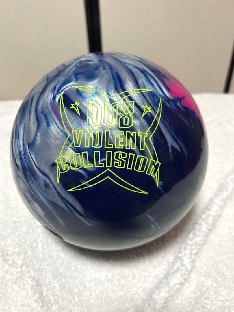 DV8 Violent Collision ボウリングボール