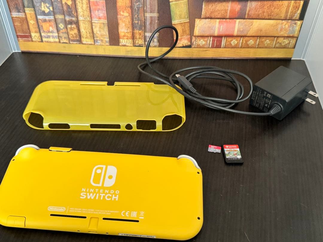 ロンジー　Switch Lite イエロー本体SDカードソフト