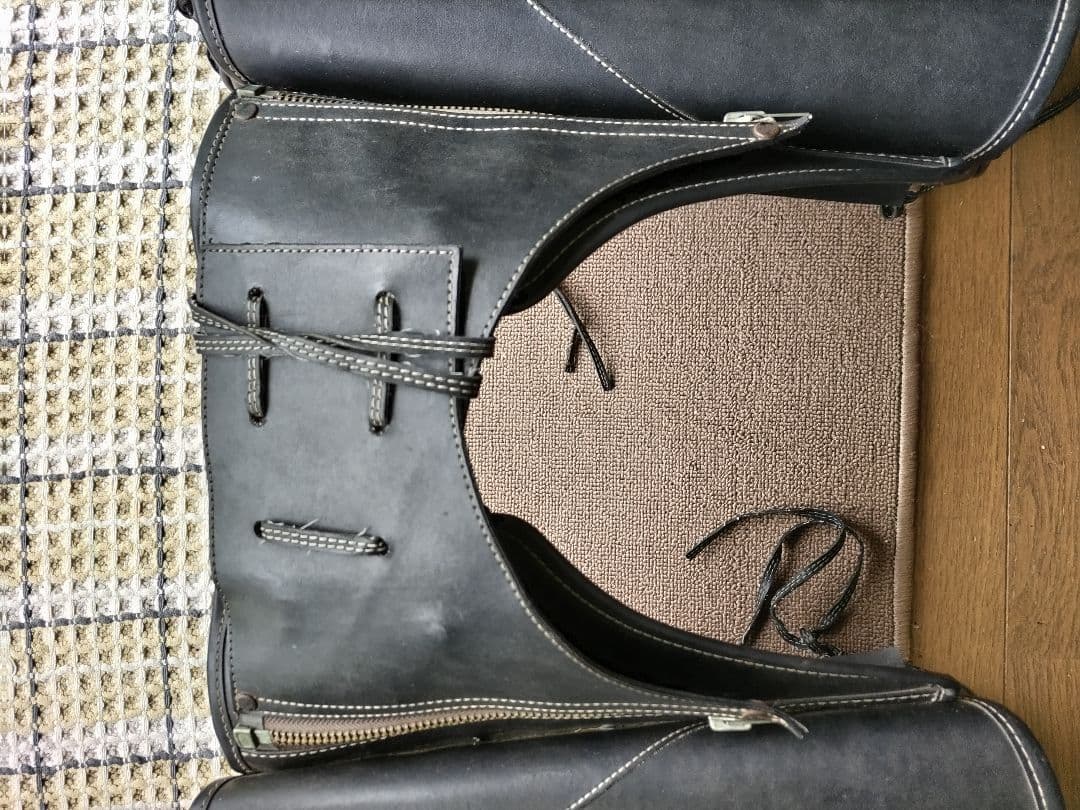 デグナー製バイク合皮サドルバッグ左右