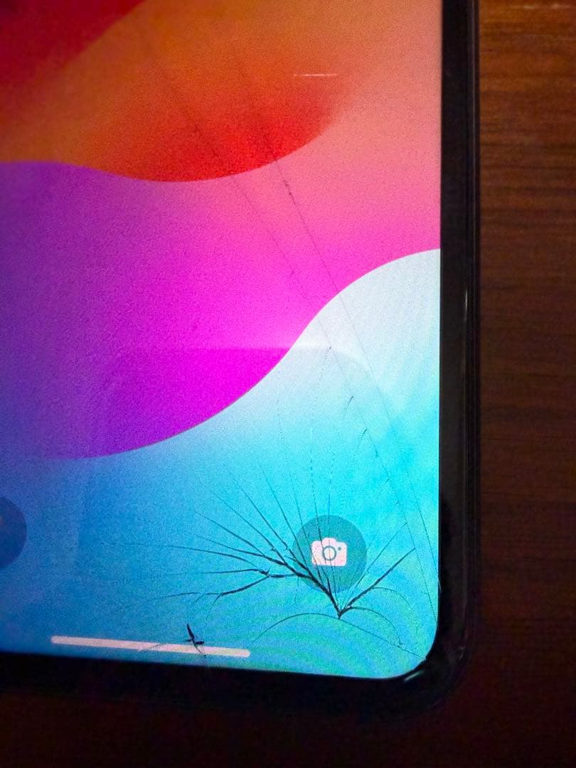 Apple iPhone 11 ブラック 本体 ひび割れあり