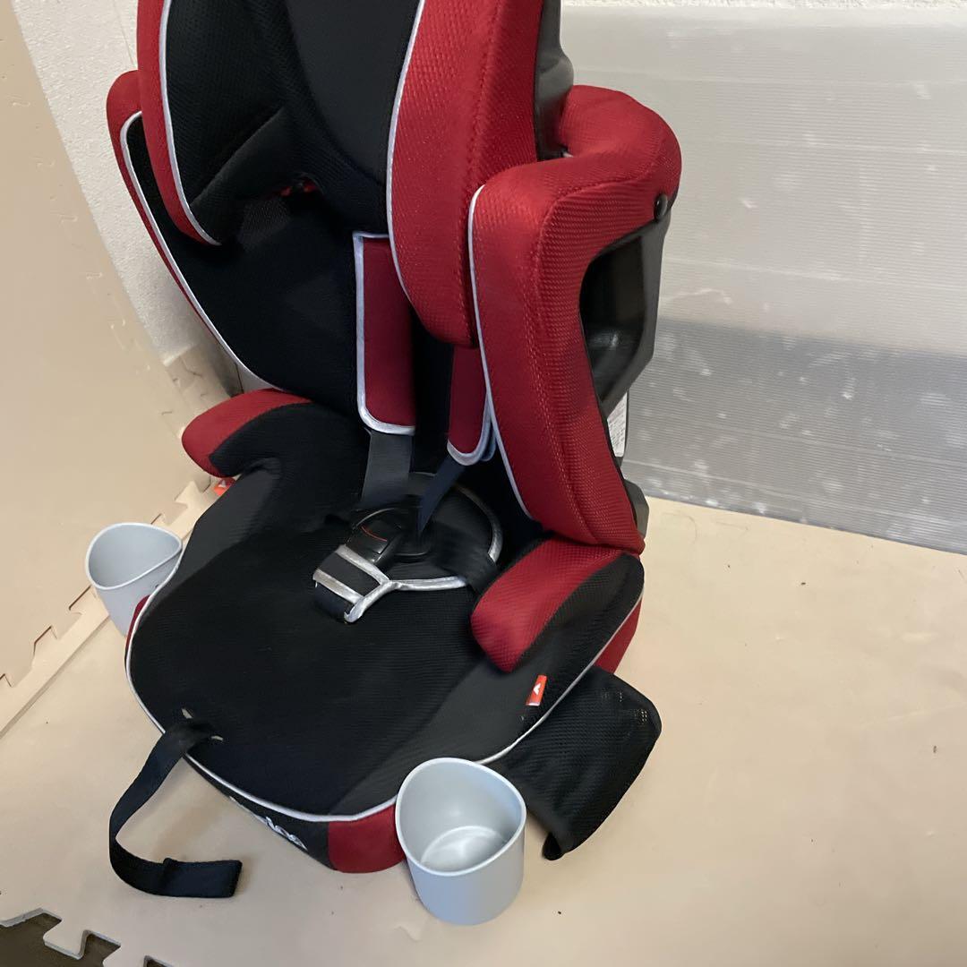 Aprica ジュニアシート 赤/黒 カップホルダー付き
