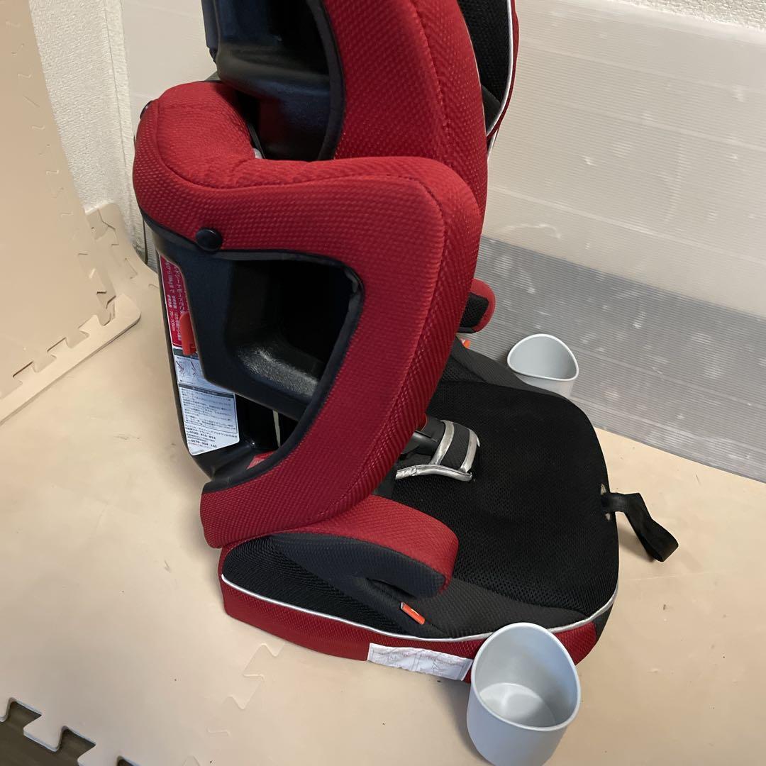 Aprica ジュニアシート 赤/黒 カップホルダー付き