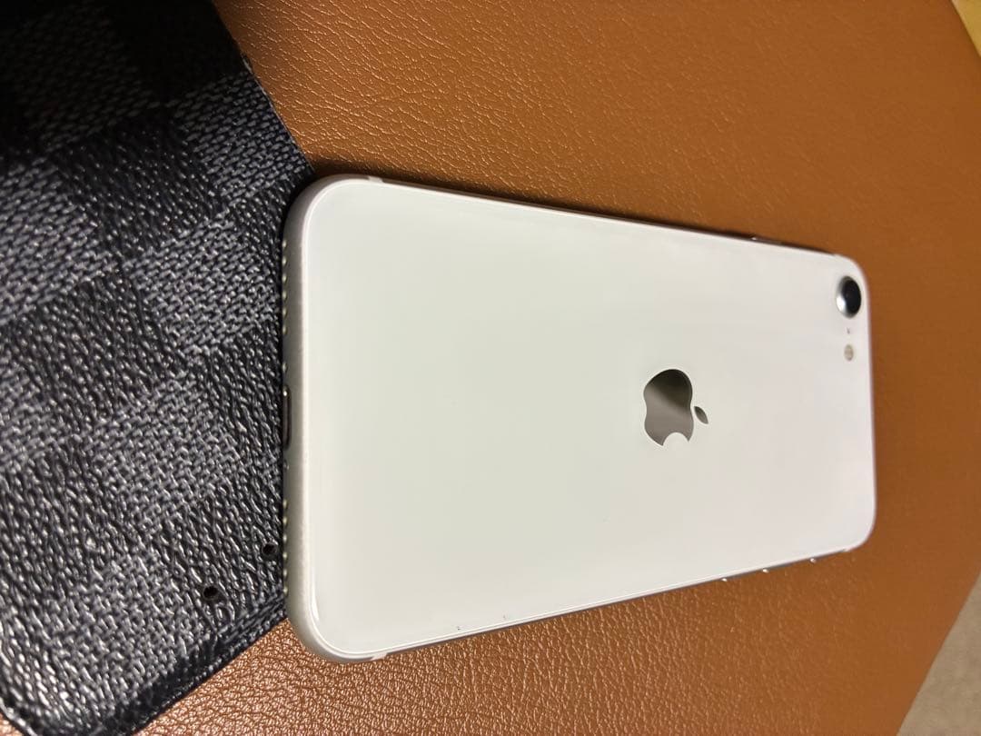 iPhoneSE 2 64GB SIMフリー