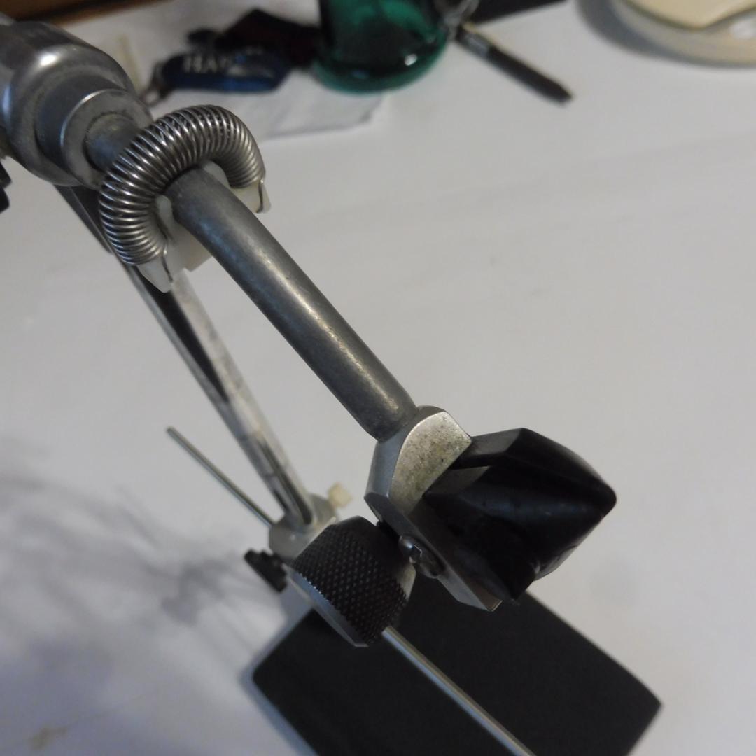 レンゼッティ RENZETTI フライタイイングバイス