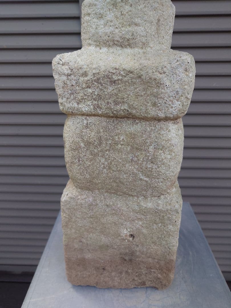 石仏　石塔　お地蔵様　五輪塔　多宝塔