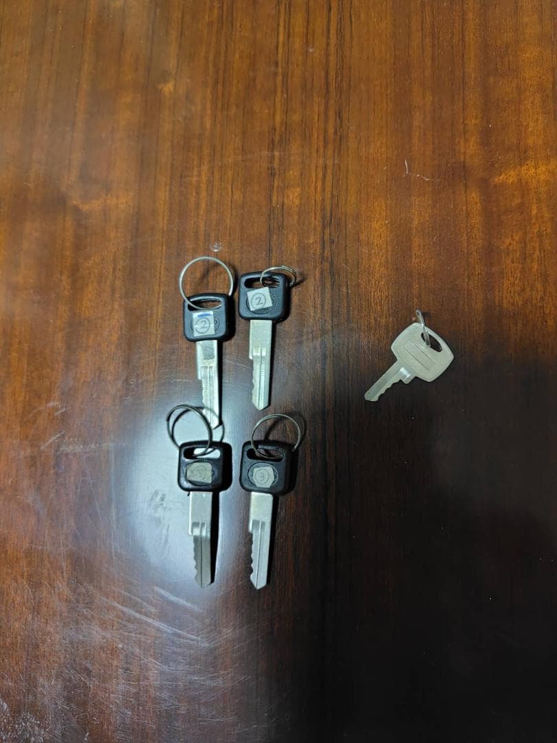 【カリモク/状態良好】デスク