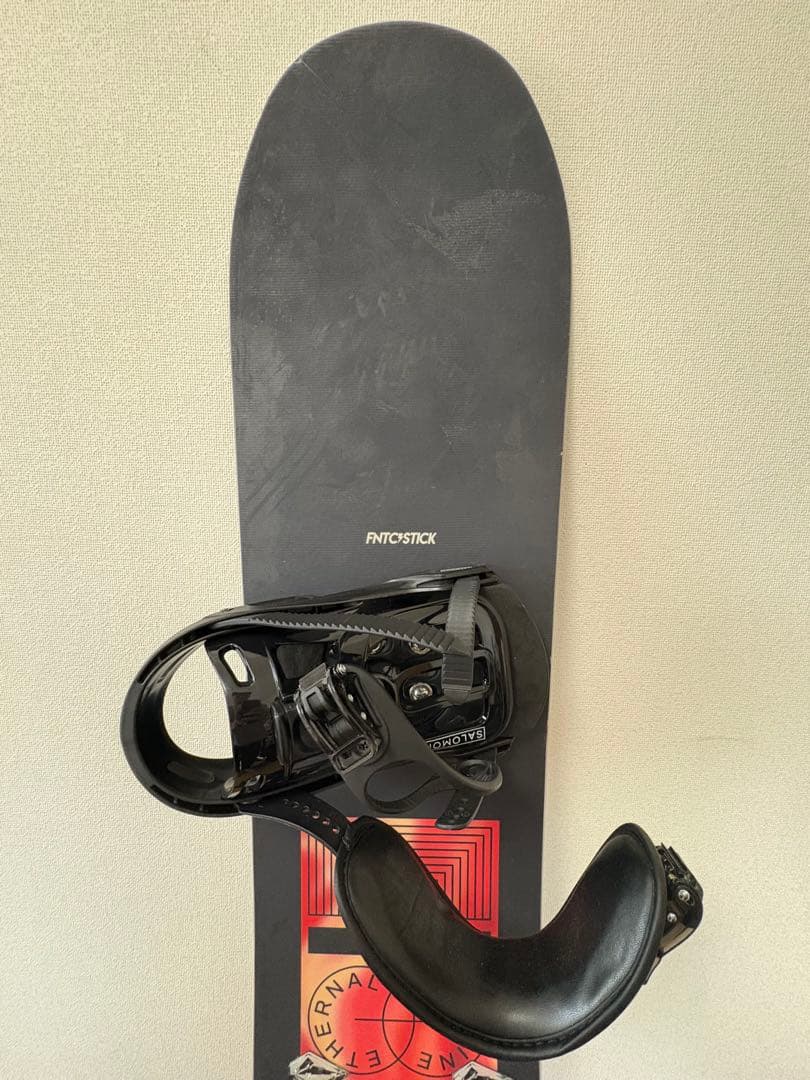 【FNTC】スノーボード ※ビンディング、滑り止め付き
