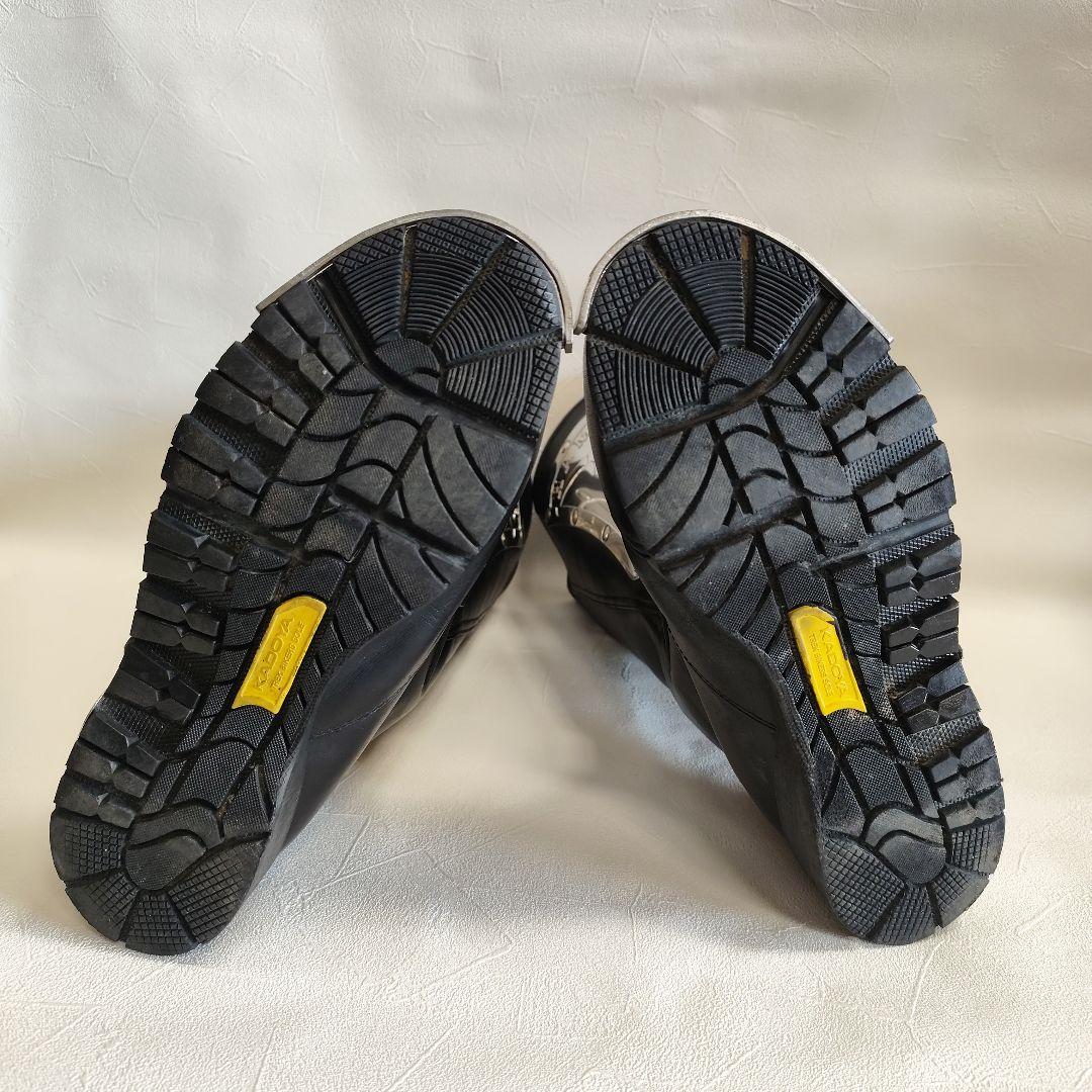 カドヤ、ハンマーブーツ